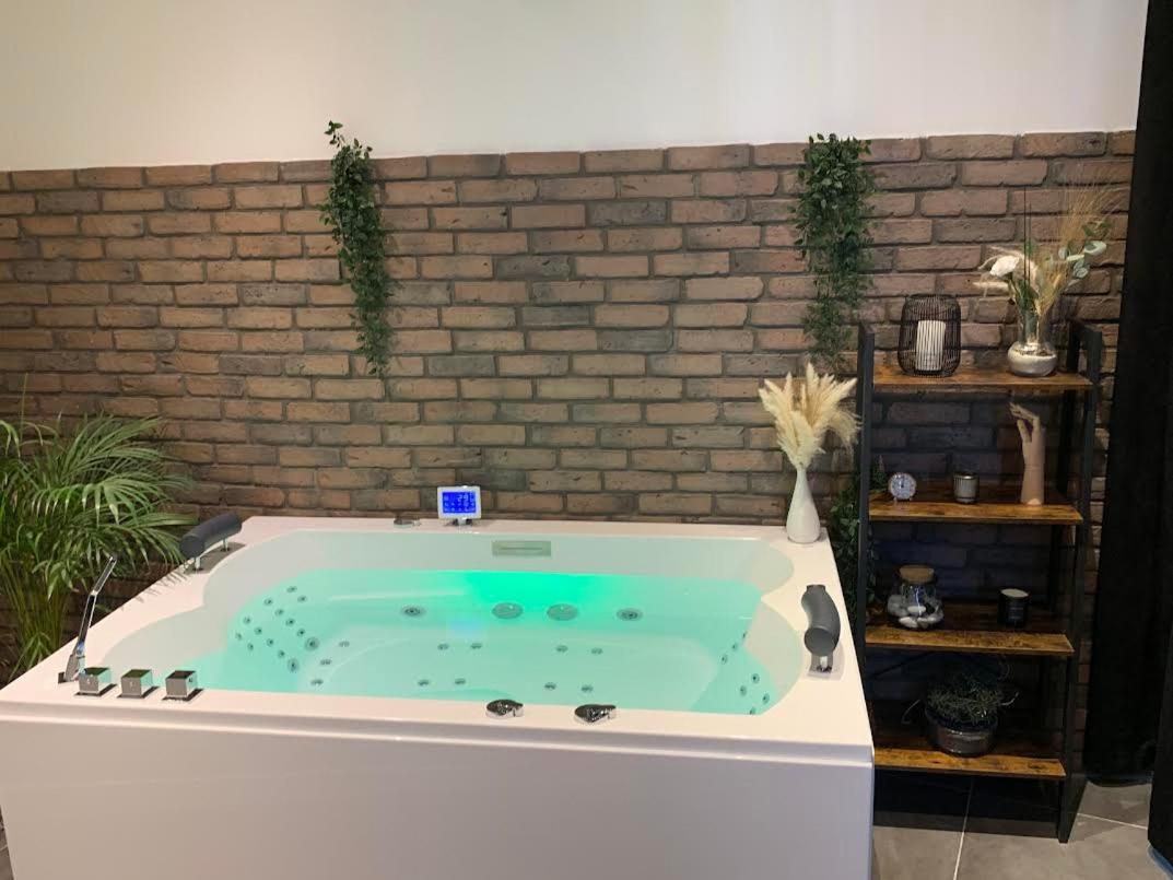 V' Appart Spa Troyes Zewnętrze zdjęcie